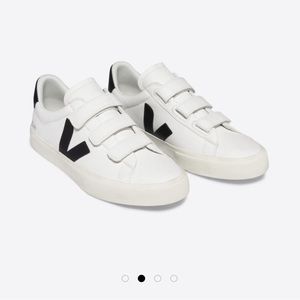Vejas Recife White & Black Sneakers